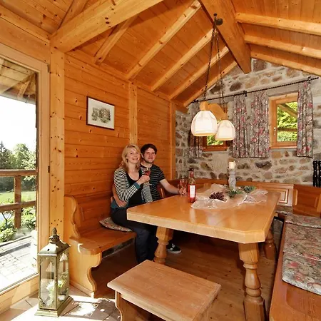 Haus-jaegerfleck-4-sterne-wohnung-almberg 슈피겔라우